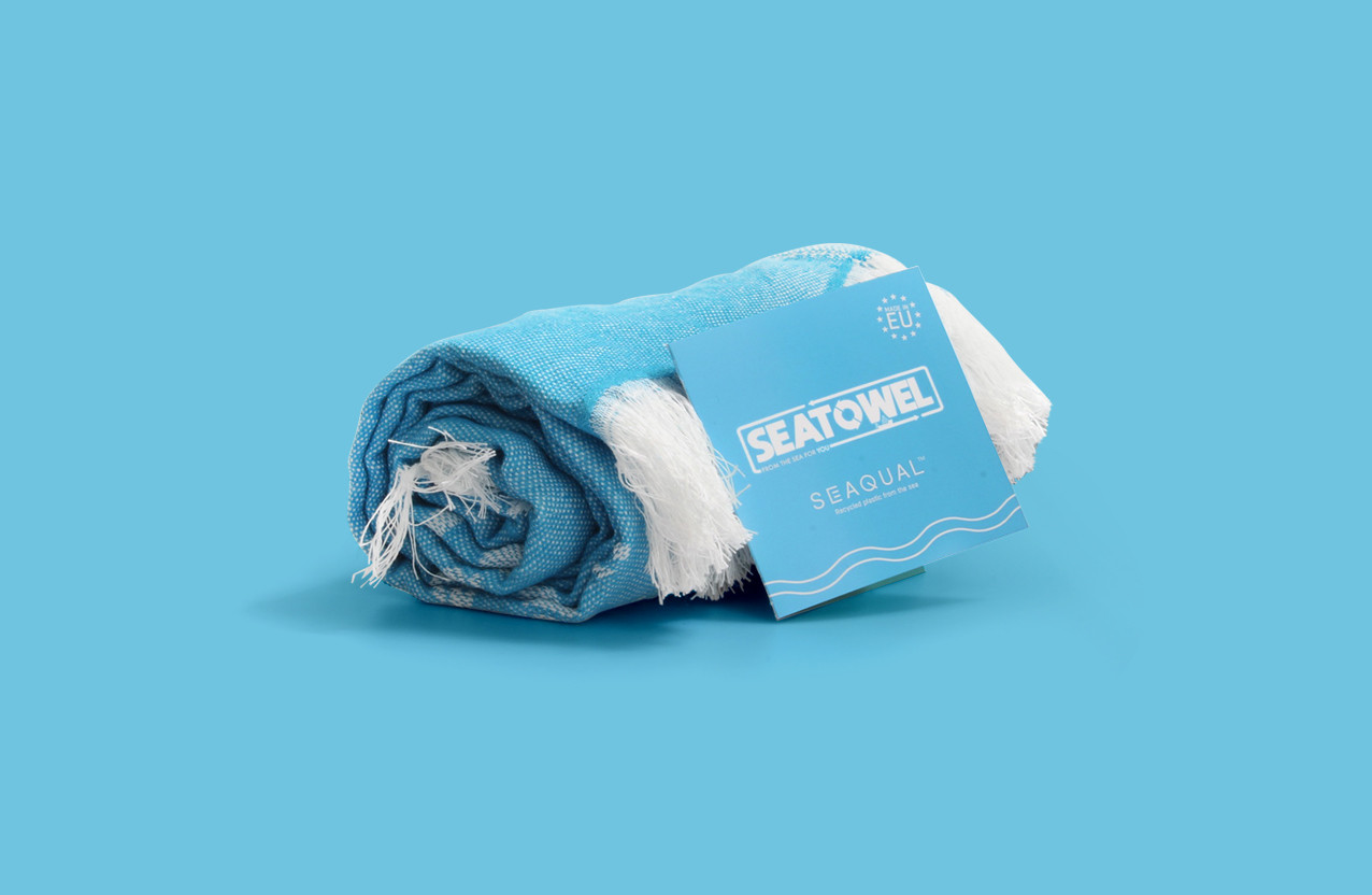 SeaTowel-Opgerold-(blauw)(Klein)